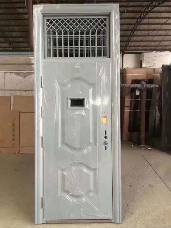 海西学校教室门