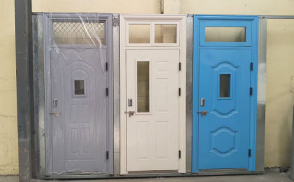 海西学校教室门