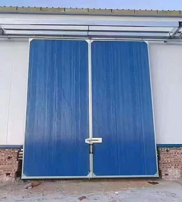 海西工业门在大型仓储物流通道中的应用实例