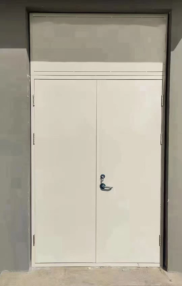 展览馆项目完成大跨度海西防火门安装 展览馆项目完成大跨度海西防火门安装